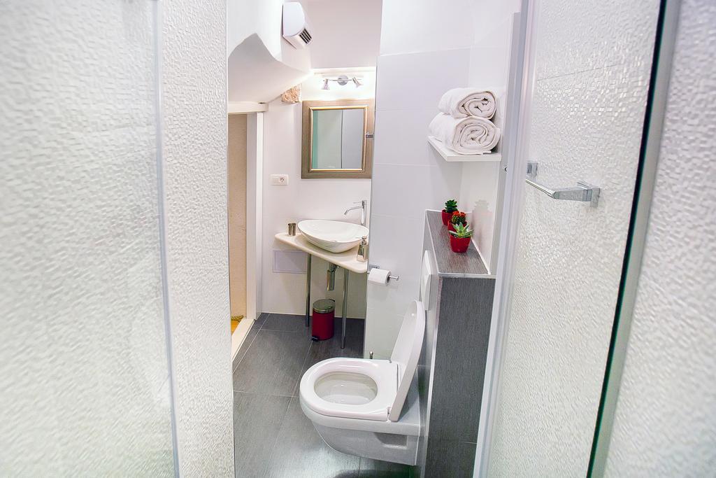 Get Split Luxury Apartment Camera foto