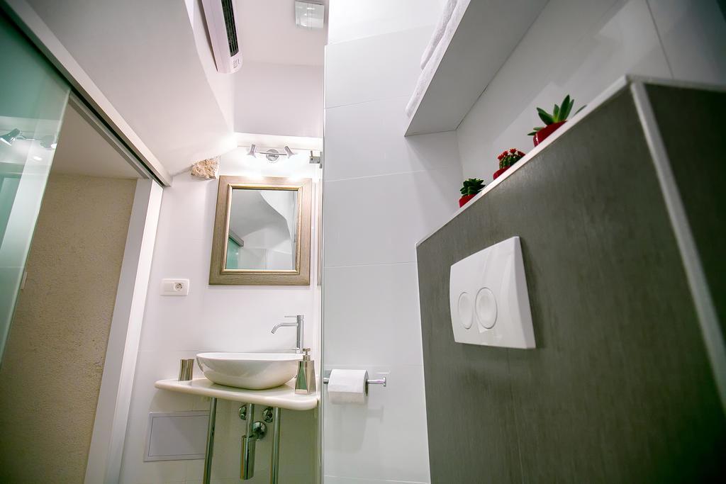 Get Split Luxury Apartment Camera foto