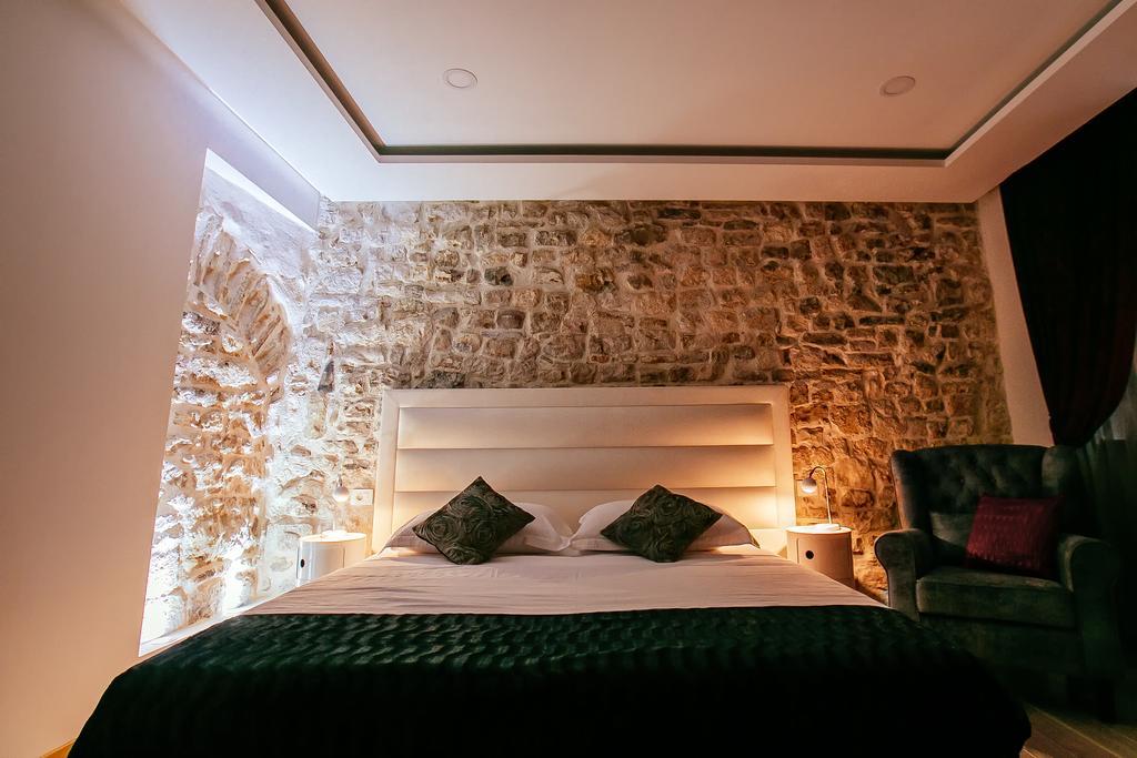 Get Split Luxury Apartment Camera foto